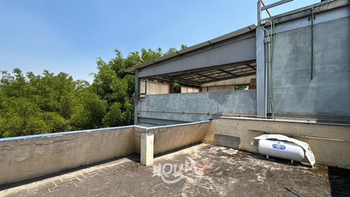 Casa En Villa De Aragón, Gustavo A. Madero Con 5 Recámaras, 250 M², Id: 151522