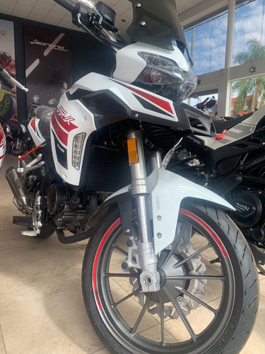 Imagen 14 de 15 de Benelli Trk 251
