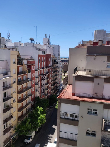 Imagen 1 de 7 de Temporada | 2 Ambientes Con Balcón A La Calle
