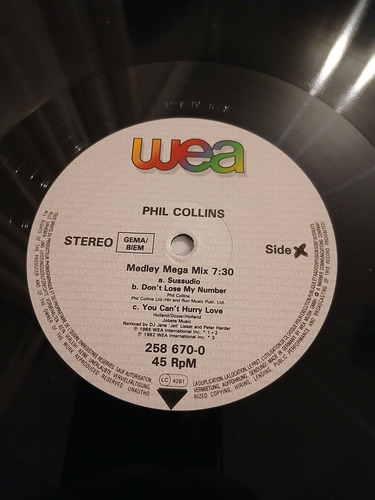 Phil Collins - Medley ( Susudio / Don't Lose My Number / You (Usado)