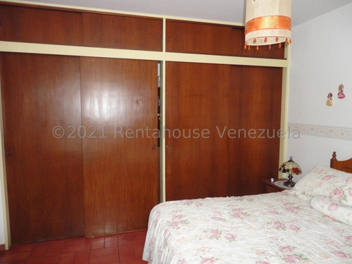 Imagen 11 de 19 de Casa En Venta Con Terraza El Marques 04141978270 Caracas 22-20670