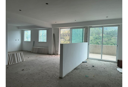 En Venta Apartamento De 113 Mts2 + 27.5 Mts2 De Terraza