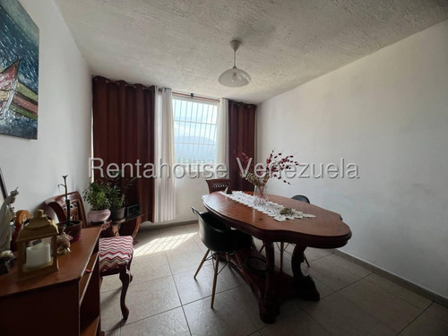 Excelente Apartamento En Venta En Urbanización Base Aragua Con Agua Gas Directo Seguridad Excelente Ubicación Nela 25-23388