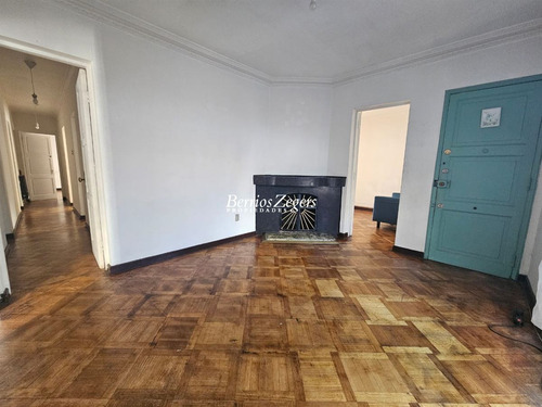 Casa En Venta 5 Dormitorios, Estar, Cercana A Metro En Ñuñoa