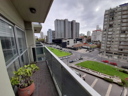 Imagen 6 de 14 de Impecable Y Amplísimo Semipiso A La Calle Con Balcón, Cochera Y Visra Al Mar En Inmejorable Ubicación, 140 M2