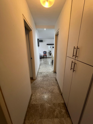 Se Alquila Moderno Apartamento En Santa Eduvigis