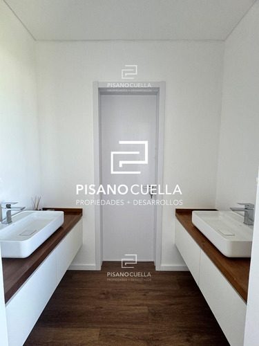 Casa En Venta En Carpinchos, Nordelta, Tigre