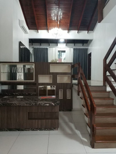 Imagem 5 de 25 de So0002 - Lindo Sobrado De Alto Padrão Para Venda Totalmente Mobiliado Na Região Central No Bairro Maracanã Em Foz Do Iguaçu/pr - So0002