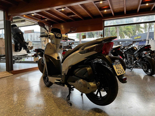 Imagen 14 de 18 de Kymco People 300 Gti 2017 U Dño Serv Off Permuto