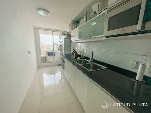 Imagen 22 de 23 de Apartamento En Casino Tower, 2 Dormitorios Y Medio - Punta Del Este Mansa