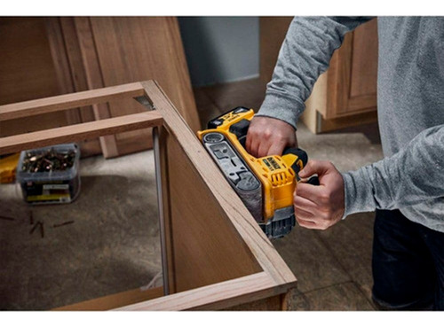 Lijadora De Banda Inalam. Dewalt Dcw220b-b3 - Sin Baterías