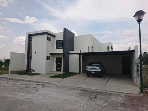 Imagen 1 de 11 de Casa Sola En Venta Jardines Del Country