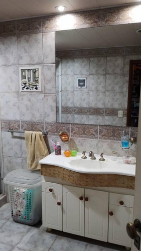 Venta Casa Quinta Estilo Colonial. Lujan 4 Domritorios