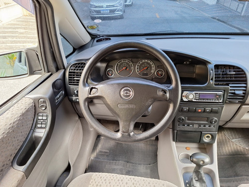 Chevrolet Zafira 2.0 MPFI ELEGANCE 8V FLEX 4P AUTOMÁTICO