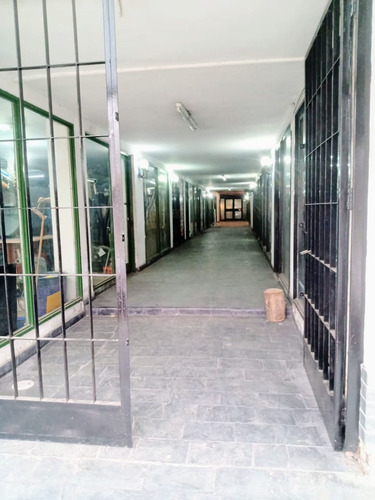 Imagen 2 de 6 de Venta Local Hurlingham