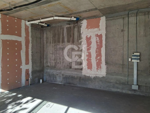 Local De 52 M2 Zenteno - Santiago Centro