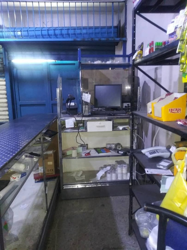 Imagen 6 de 14 de Casavenezia Br Vende Fondo De Comercio De Licoreria Calle Guaicaipuro