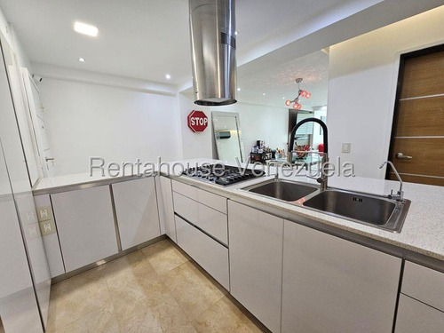 Venta De Espectacular Apartamento Pb En Macaracuay, Agua Segura #25-18495 Np