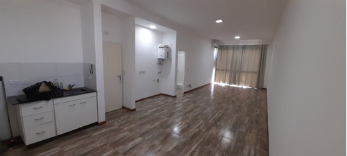 Alquiler Depto 45 M2 Nuevo Amplio Y Divisible Uso Profesional O Vivienda