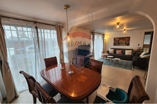 Renovada Y Con Jardín 3d+2b