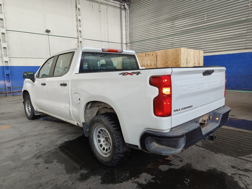 Chevrolet Silverado 4.3 WT DOBLE CABINA 4X4 TA