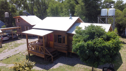 Imagen 11 de 19 de Cabañas Nikito. Cabañas Estilo Canadienses Para 3 ,5 Y 6 Personas . Cabaña Disponible Para 4 O 5 Personas Desde El 14 Al 19/01/23.