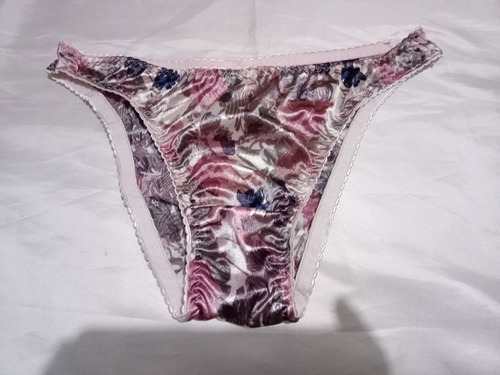 Pantaleta Bikini Satinada Ultrabrillosa Aperlado Lila Sua