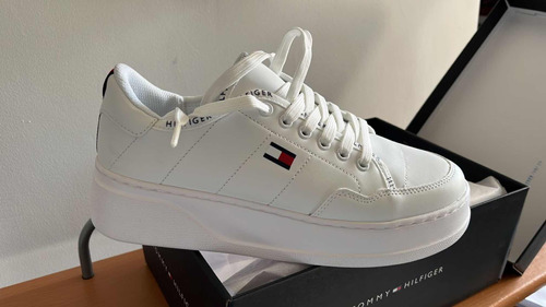 Zapatos Tommy Hilfiger Grazie Sneaker 7.5 Dama