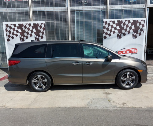 Imagen 2 de 14 de Honda Odyssey 3.5 Touring At 2019