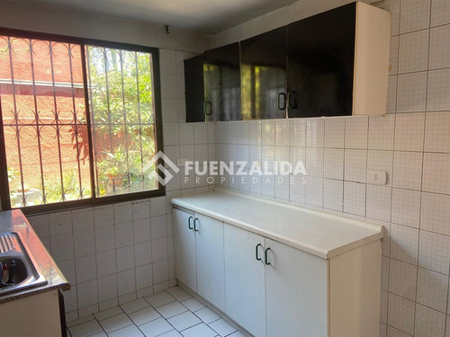Casa En Venta Aislada De 3 Dorm. En Maipú, Villa Los Héroes