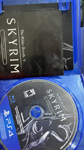 The Elder Scrolls V: Skyrim Special Edition Ps4 Físico (Reacondicionado)