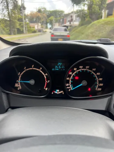 Ford Fiesta 1.6 Titanium Mt