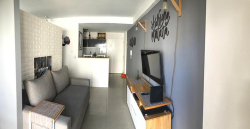 Hermoso Ambiente Y Medio Con Pileta