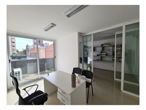 Imagen 4 de 9 de Oficina En Venta Bien Ubicada