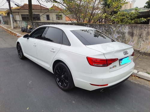 Audi A4 2.0 Tfsi Attraction S-tronic 4p