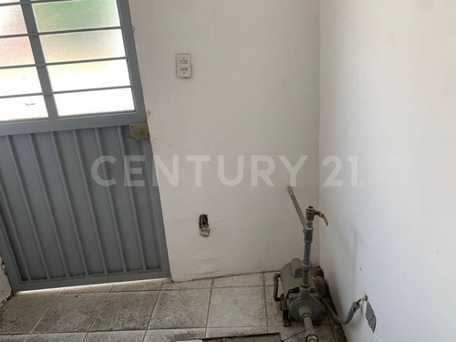 Renta De Bodega Zona Blvd.hermanos Serdan-15 De Mayo- La Libertad