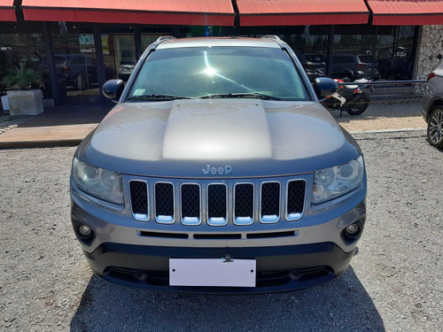 Imagen 2 de 18 de Jeep Compass 2.4 Limited 2012