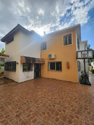 Casa En Altos De Arroyo Hondo