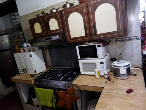 En Venta Hermosa Casa De Dos Niveles Ubicada En La Urb. Jose Felix Rivas 03js