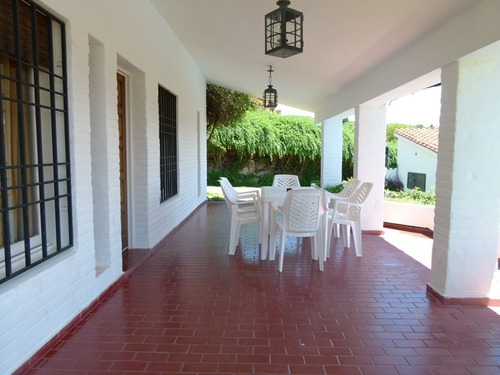Villa Carlos Paz. Alquilo Hermosa Casa Para 4/6 Personas En Barrio Costa Azul .
