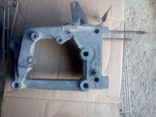 Base Del Compresor, Bomba De Dirrecion Ford Explorer Xlt 98. (Usado)