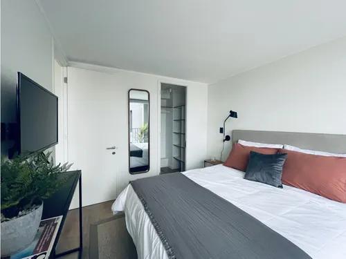Arriendo Metro Republica / Abdon Cifuentes