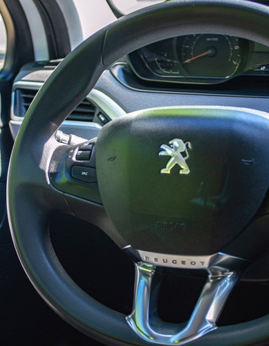 Imagen 12 de 18 de Peugeot 208 Active 1.6