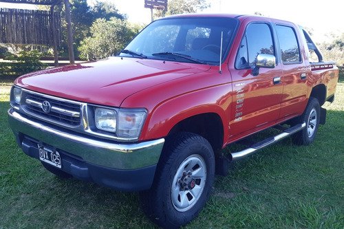 Toyota Hilux 2.4 Nafta 