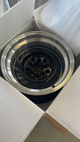 Roda Smoothie Aro 15 / Tala 10 / 5x114,3/139,7 E56 / Par Cor Preta 5x139/5x114