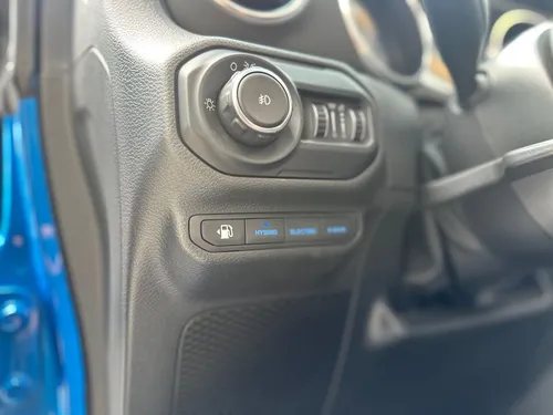 Jeep Wrangler Rubicon Sahara 4DR