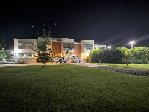 Espectacular Casa Para La Venta, En La Obra, Los Niches