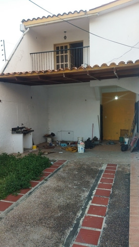 Imagen 6 de 14 de Se Vende Casa Totalmente Remodelada, 04128921943