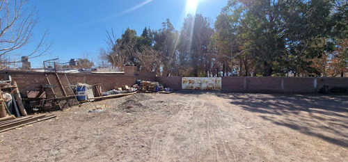 Venta Terreno 942 M2 Frente De La Plaza En Barreal