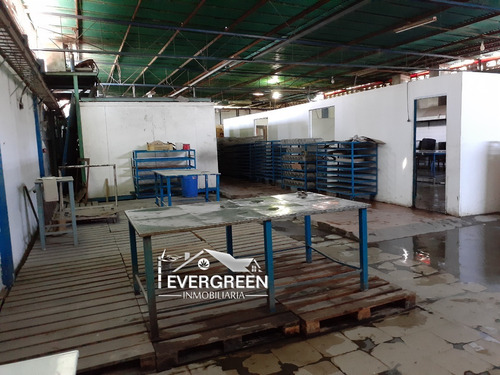 Imagen 4 de 8 de Galpón En Venta Pozuelos - Puerto La Cruz 04248116548